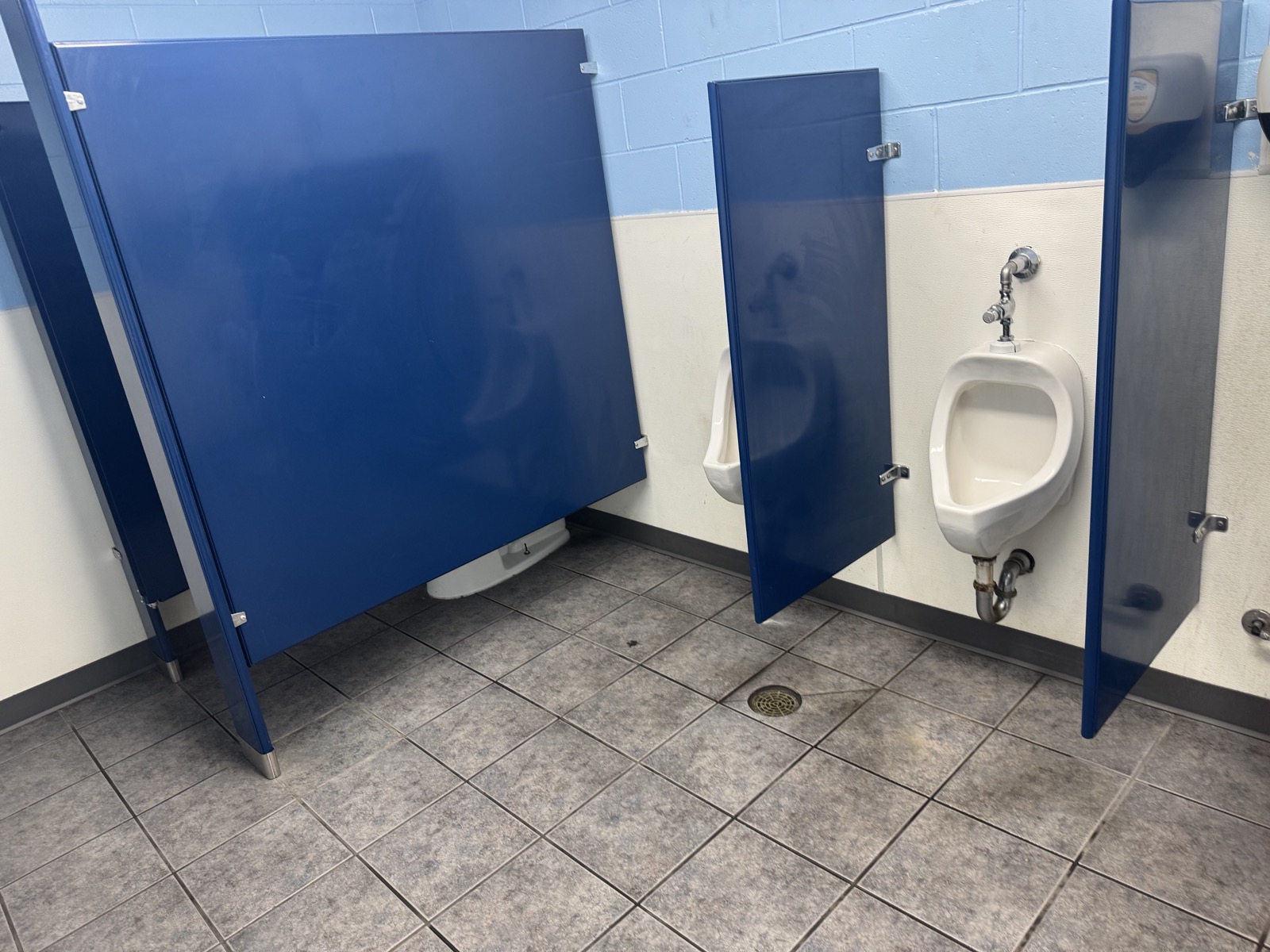 office-cleaning-restrooms